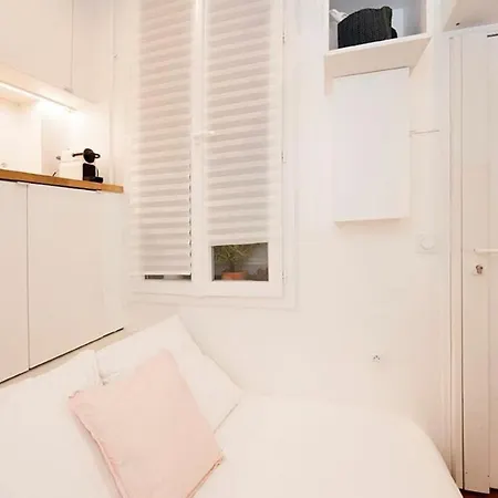 Apartment Charmant Studio Central Neuf Calme Maubert Aircon